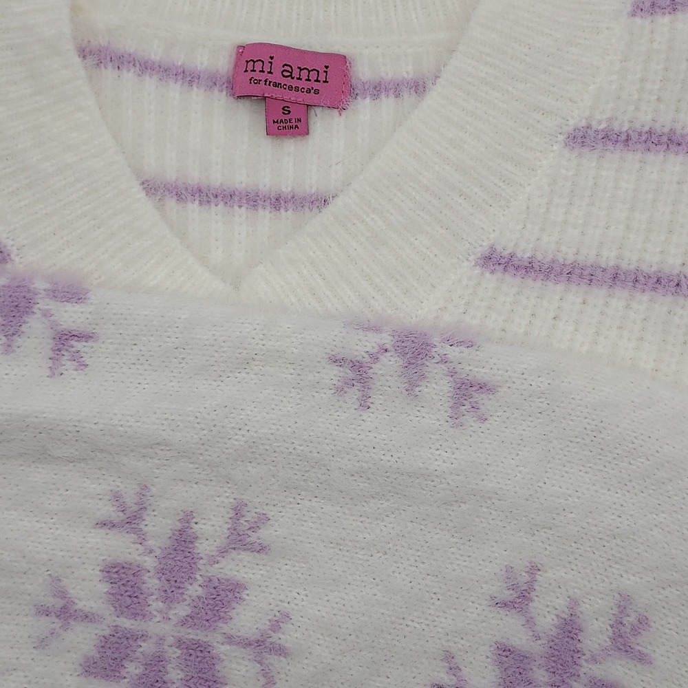 mi ami for francescas Fuzzy Knit Sweater V Neck Snowflake Stripe‎ Winter Small